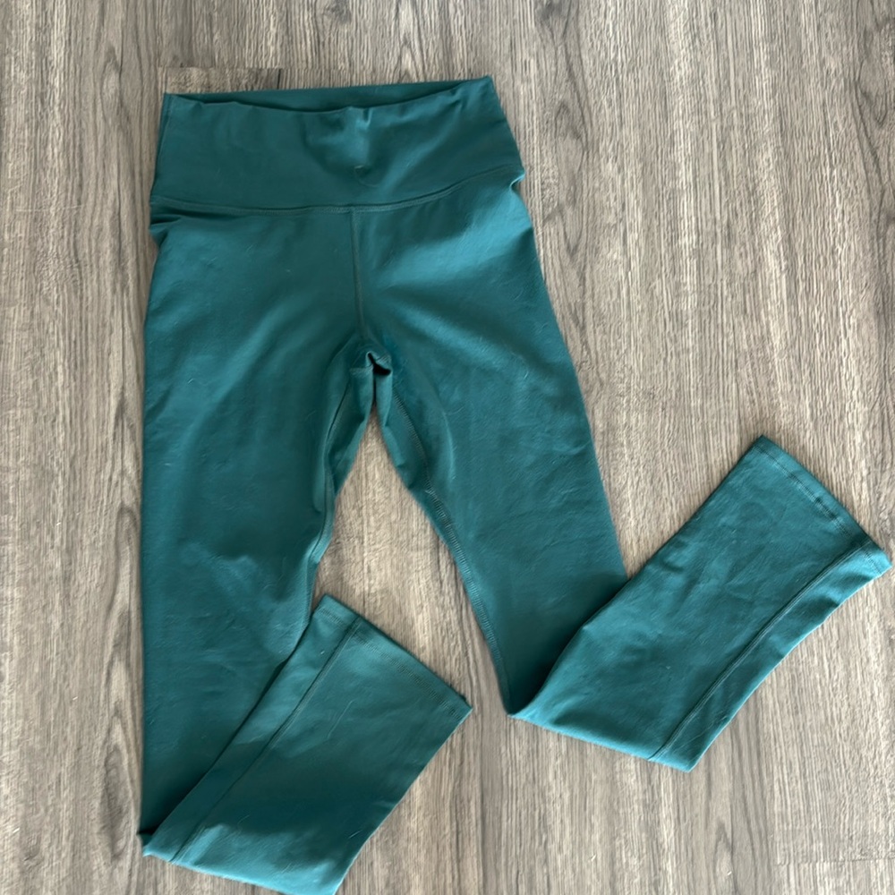 Fabletics straight flare leggings only worn once